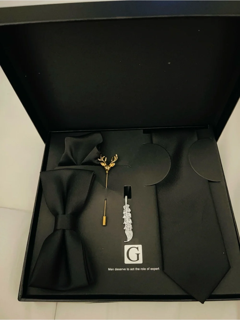 5pc Men’s Tie & Bow Gift Set